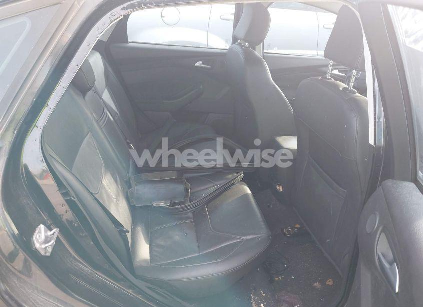 Photo 8 of 2015 Ford Focus TITANIUM (VIN 1FADP3J22FL256412)