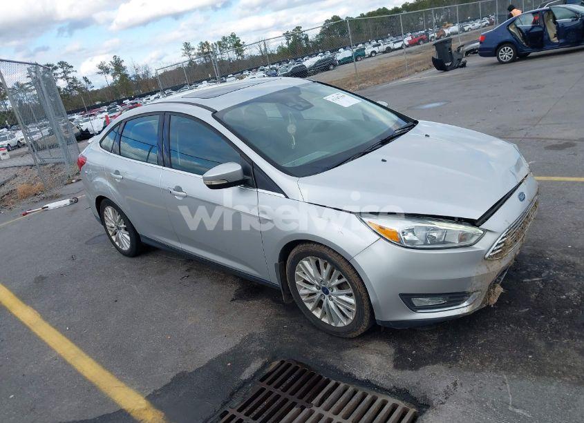 2017 Ford Focus TITANIUM (VIN 1FADP3J22HL208248) main photo