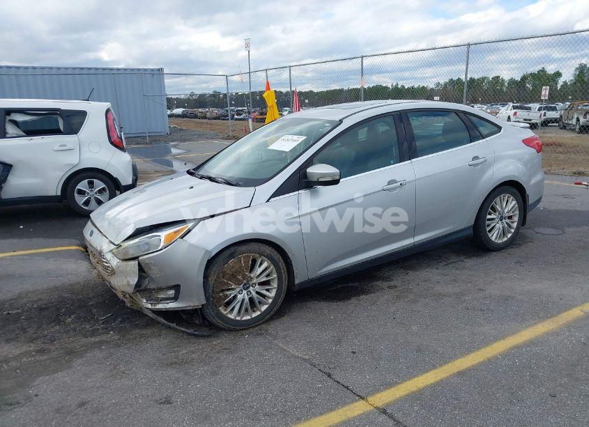 Photo 2 of 2017 Ford Focus TITANIUM (VIN 1FADP3J22HL208248)