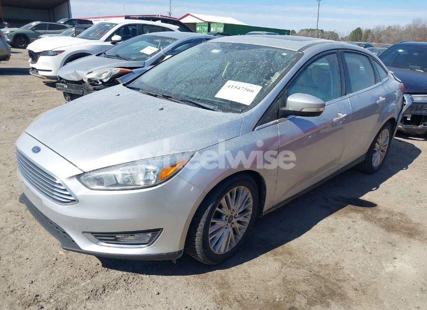 Photo 2 of 2017 Ford Focus TITANIUM (VIN 1FADP3J22HL230024)