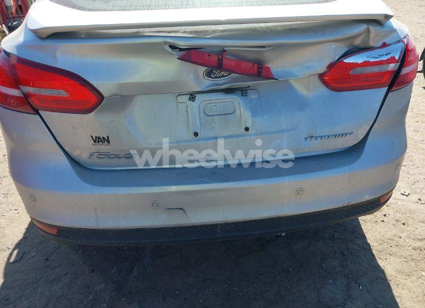 Photo 6 of 2017 Ford Focus TITANIUM (VIN 1FADP3J22HL230024)