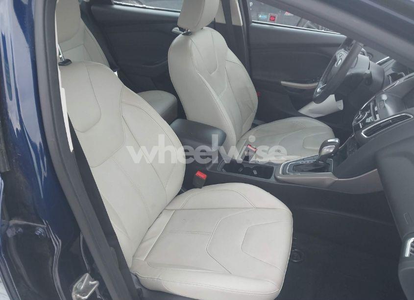 Photo 5 of 2017 Ford Focus TITANIUM (VIN 1FADP3J22HL264688)