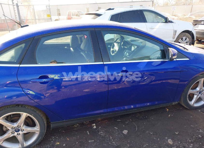 Photo 13 of 2013 Ford Focus TITANIUM (VIN 1FADP3J23DL105902)