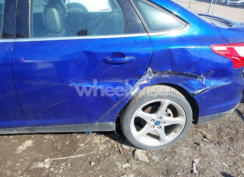 Photo 6 of 2013 Ford Focus TITANIUM (VIN 1FADP3J23DL105902)