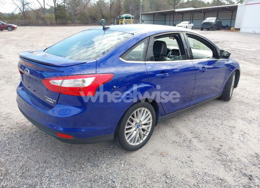 Photo 4 of 2013 Ford Focus TITANIUM (VIN 1FADP3J23DL150452)