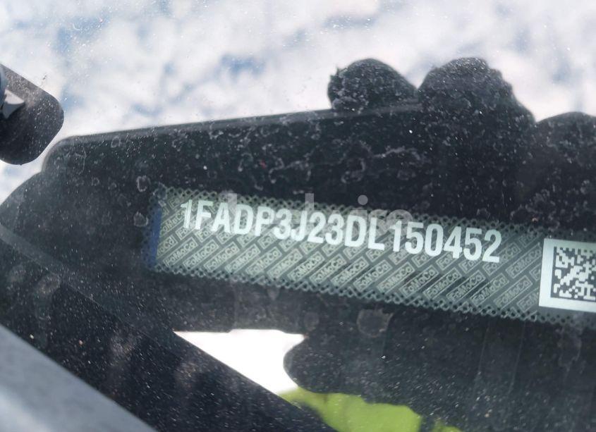 Photo 9 of 2013 Ford Focus TITANIUM (VIN 1FADP3J23DL150452)