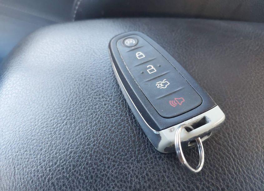 Photo 11 of 2013 Ford Focus TITANIUM (VIN 1FADP3J23DL198193)