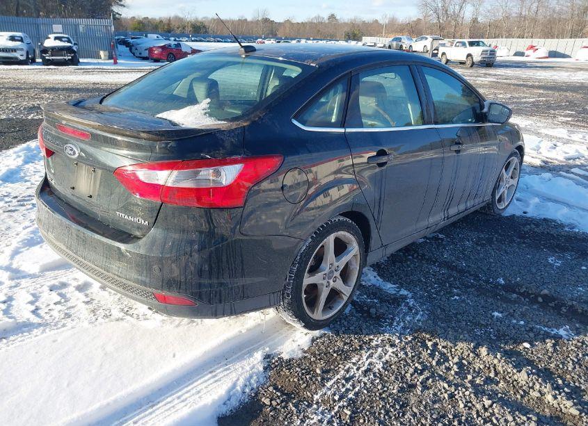 Photo 4 of 2013 Ford Focus TITANIUM (VIN 1FADP3J23DL198193)