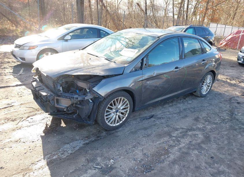 Photo 2 of 2013 Ford Focus TITANIUM (VIN 1FADP3J23DL317215)