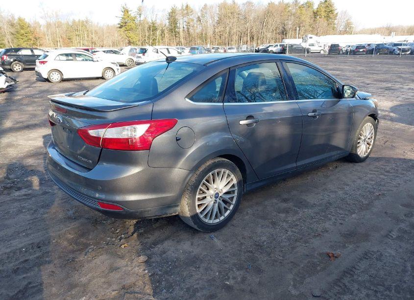 Photo 4 of 2013 Ford Focus TITANIUM (VIN 1FADP3J23DL317215)