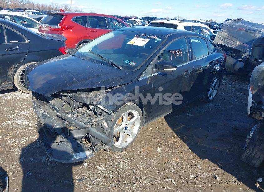 Photo 2 of 2013 Ford Focus TITANIUM (VIN 1FADP3J23DL330479)
