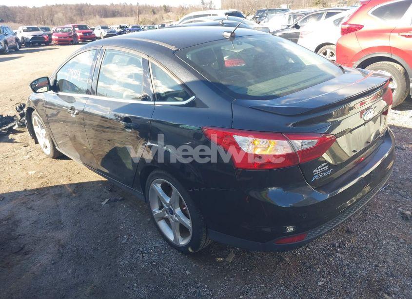 Photo 3 of 2013 Ford Focus TITANIUM (VIN 1FADP3J23DL330479)
