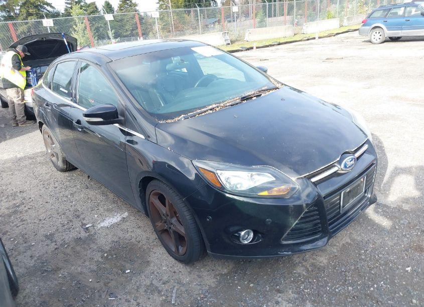 2013 Ford Focus TITANIUM (VIN 1FADP3J23DL335990) main photo