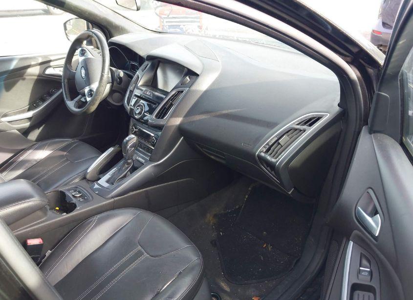 Photo 5 of 2013 Ford Focus TITANIUM (VIN 1FADP3J23DL335990)