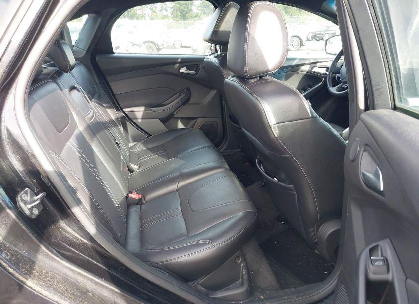 Photo 8 of 2013 Ford Focus TITANIUM (VIN 1FADP3J23DL335990)