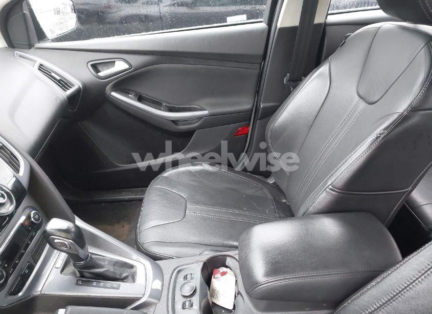 Photo 5 of 2014 Ford Focus TITANIUM (VIN 1FADP3J23EL286078)