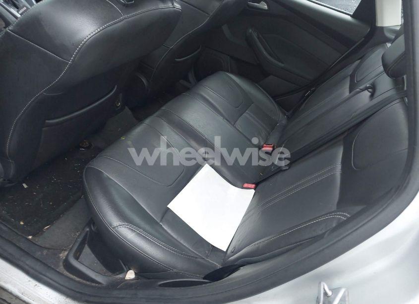 Photo 8 of 2014 Ford Focus TITANIUM (VIN 1FADP3J23EL286078)