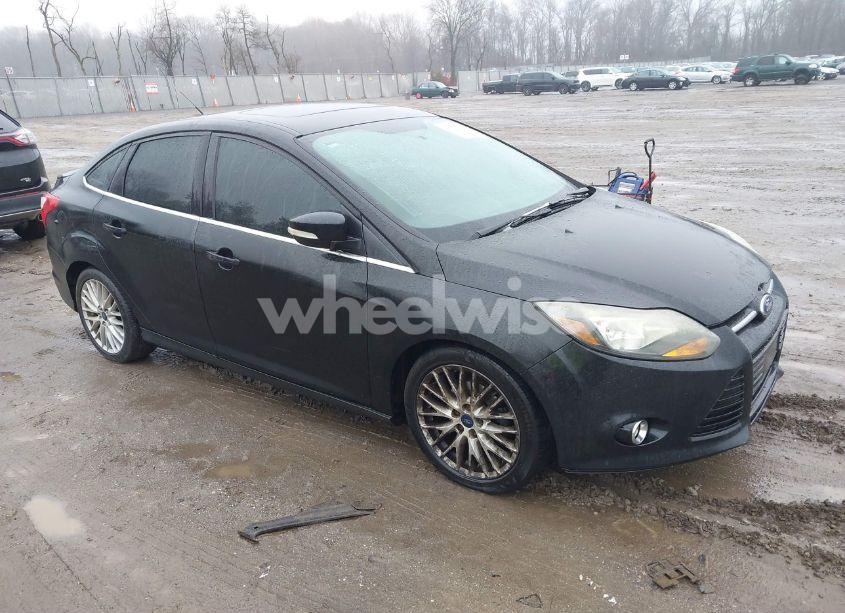2014 Ford Focus TITANIUM (VIN 1FADP3J23EL297744) main photo