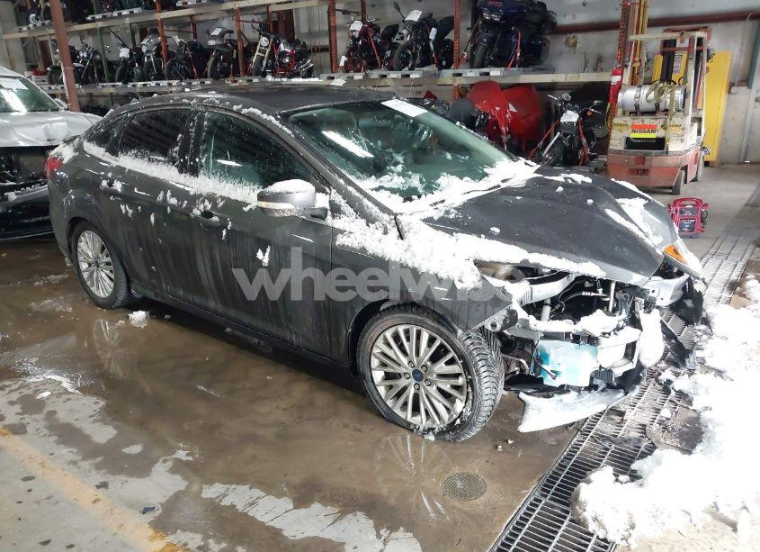 2015 Ford Focus TITANIUM (VIN 1FADP3J23FL305617) main photo