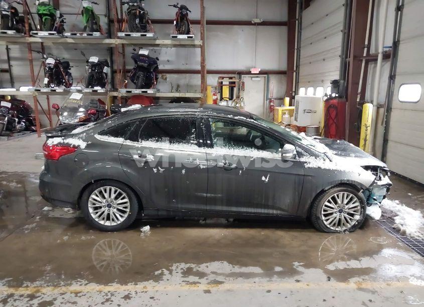Photo 14 of 2015 Ford Focus TITANIUM (VIN 1FADP3J23FL305617)