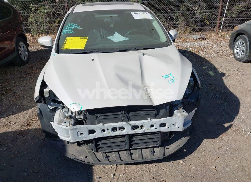 Photo 6 of 2015 Ford Focus TITANIUM (VIN 1FADP3J23FL383637)