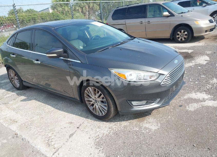 2018 Ford Focus TITANIUM (VIN 1FADP3J23JL272028) main photo