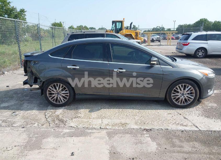 Photo 14 of 2018 Ford Focus TITANIUM (VIN 1FADP3J23JL272028)