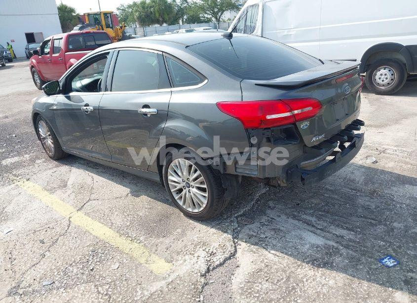 Photo 3 of 2018 Ford Focus TITANIUM (VIN 1FADP3J23JL272028)