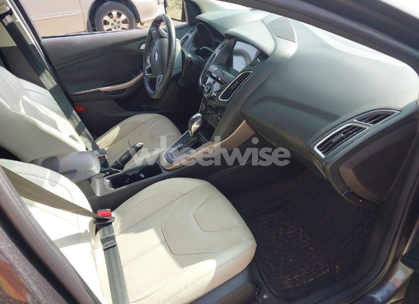 Photo 5 of 2018 Ford Focus TITANIUM (VIN 1FADP3J23JL272028)