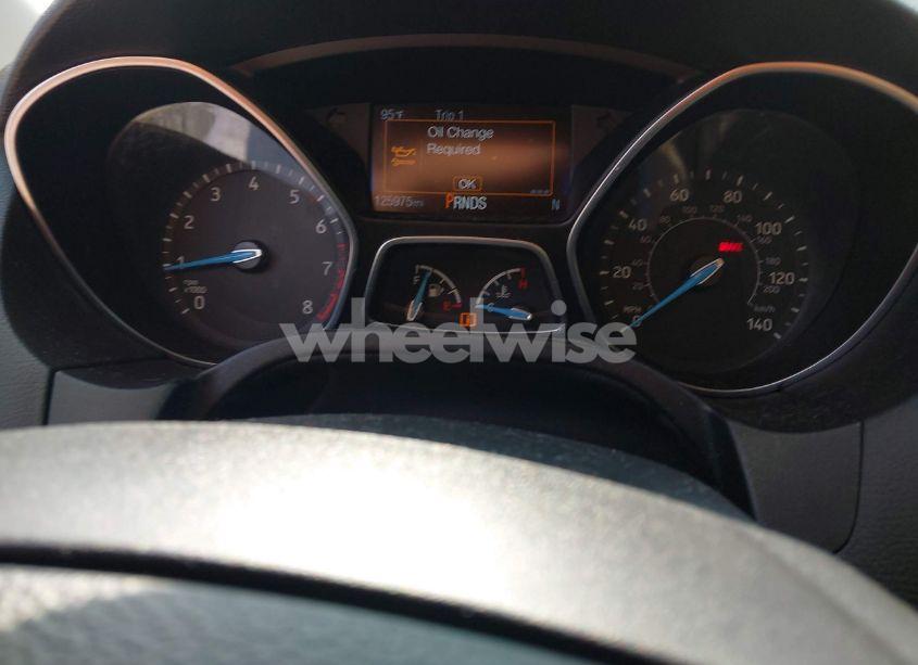Photo 7 of 2018 Ford Focus TITANIUM (VIN 1FADP3J23JL272028)