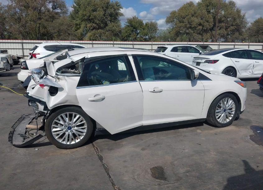 Photo 13 of 2018 Ford Focus TITANIUM (VIN 1FADP3J23JL288231)