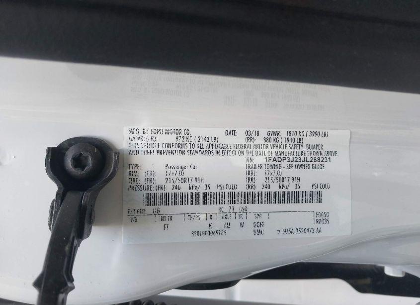 Photo 9 of 2018 Ford Focus TITANIUM (VIN 1FADP3J23JL288231)