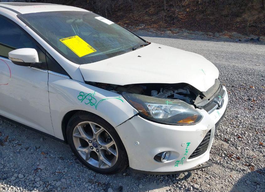 Photo 12 of 2013 Ford Focus TITANIUM (VIN 1FADP3J24DL200162)