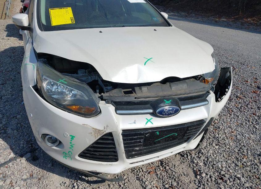 Photo 13 of 2013 Ford Focus TITANIUM (VIN 1FADP3J24DL200162)