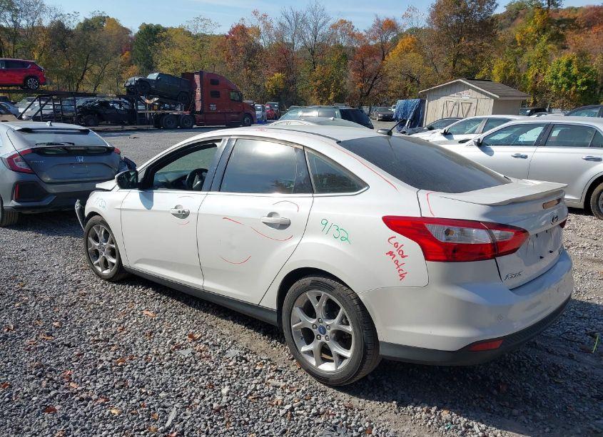 Photo 3 of 2013 Ford Focus TITANIUM (VIN 1FADP3J24DL200162)