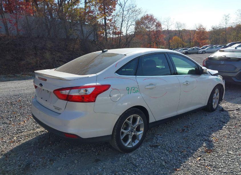Photo 4 of 2013 Ford Focus TITANIUM (VIN 1FADP3J24DL200162)