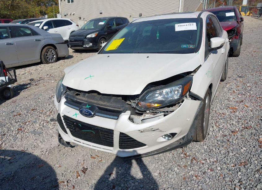 Photo 6 of 2013 Ford Focus TITANIUM (VIN 1FADP3J24DL200162)
