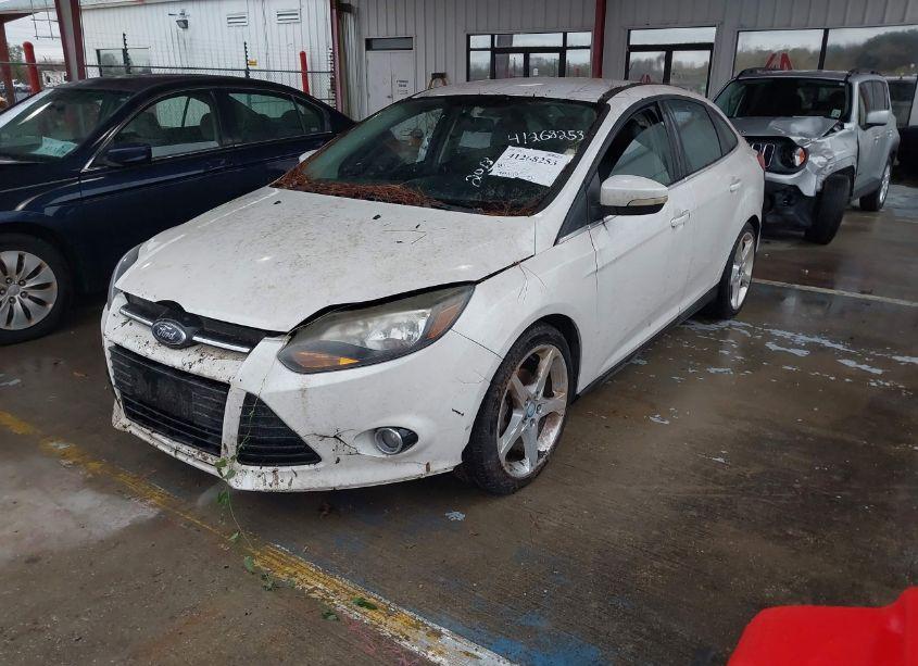 Photo 2 of 2013 Ford Focus TITANIUM (VIN 1FADP3J24DL263200)