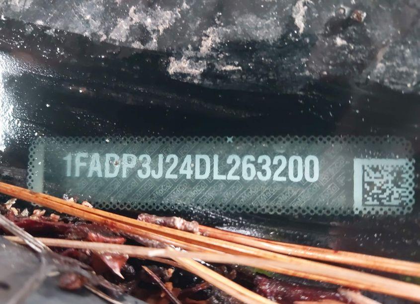 Photo 9 of 2013 Ford Focus TITANIUM (VIN 1FADP3J24DL263200)