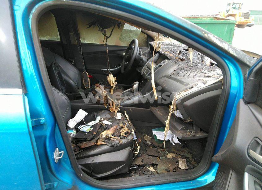 Photo 5 of 2014 Ford Focus TITANIUM (VIN 1FADP3J24EL115534)