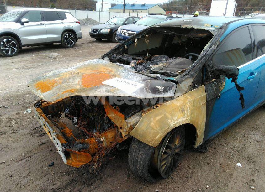 Photo 6 of 2014 Ford Focus TITANIUM (VIN 1FADP3J24EL115534)