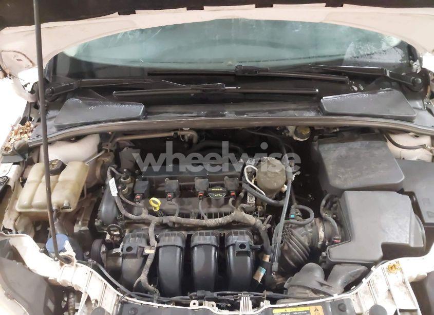 Photo 10 of 2014 Ford Focus TITANIUM (VIN 1FADP3J24EL139252)