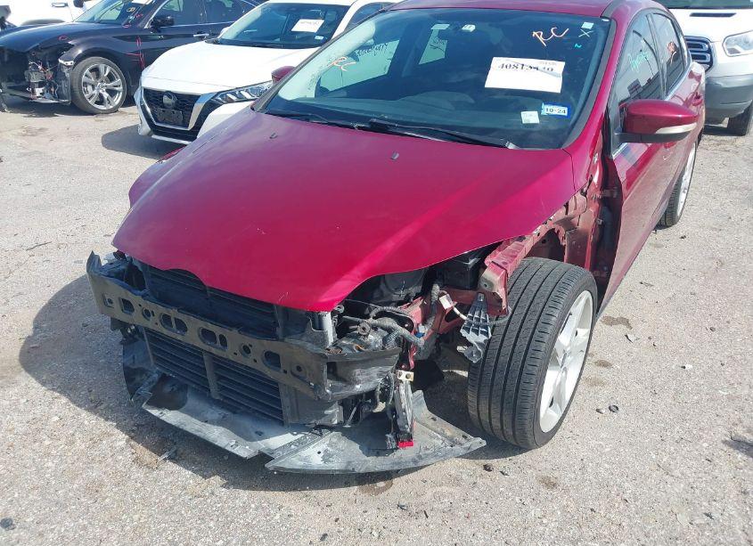 Photo 6 of 2014 Ford Focus TITANIUM (VIN 1FADP3J24EL184076)