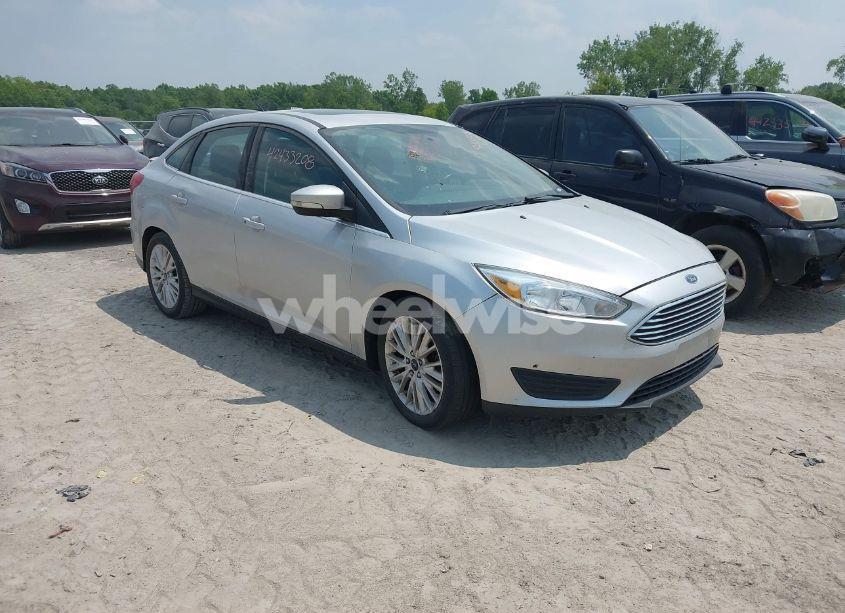 2015 Ford Focus TITANIUM (VIN 1FADP3J24FL280341) main photo