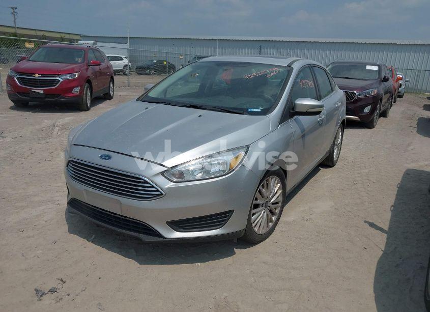 Photo 2 of 2015 Ford Focus TITANIUM (VIN 1FADP3J24FL280341)