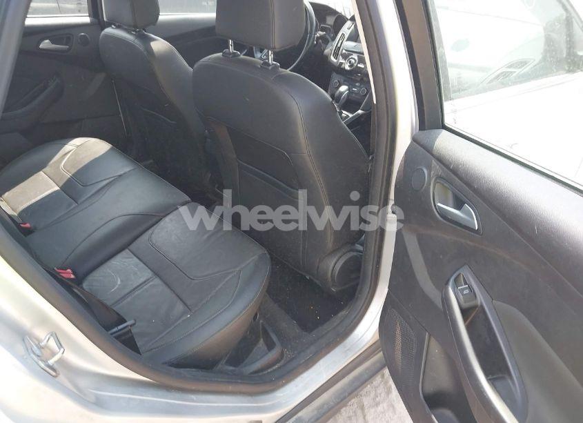 Photo 8 of 2015 Ford Focus TITANIUM (VIN 1FADP3J24FL280341)