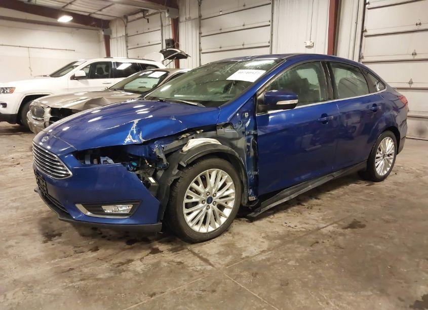 Photo 2 of 2015 Ford Focus TITANIUM (VIN 1FADP3J24FL373344)