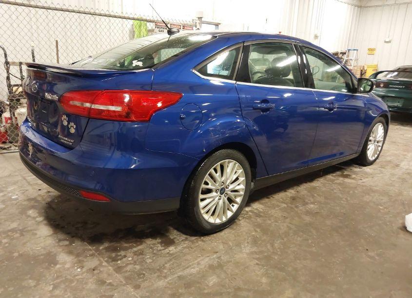 Photo 4 of 2015 Ford Focus TITANIUM (VIN 1FADP3J24FL373344)