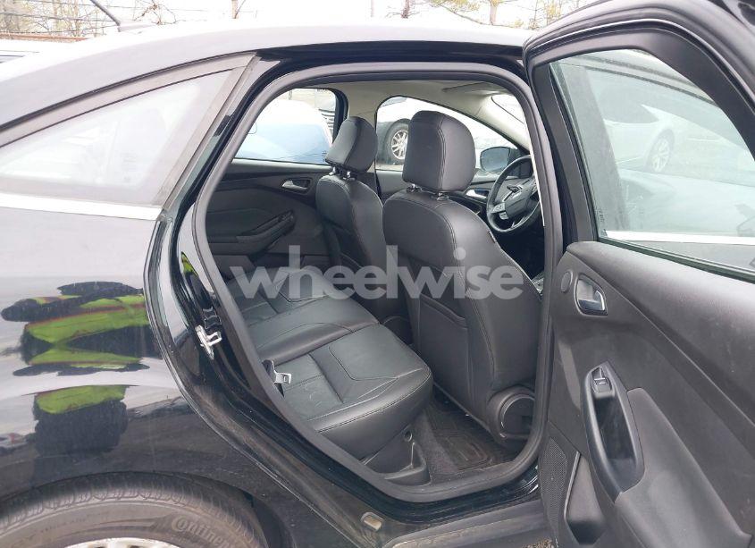 Photo 8 of 2016 Ford Focus TITANIUM (VIN 1FADP3J24GL224370)