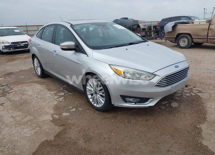 2017 Ford Focus TITANIUM (VIN 1FADP3J24HL229702) main photo